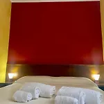 The House Torri Del Benaco